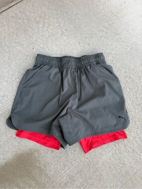 Men’s Puma compression shorts (size Medium)